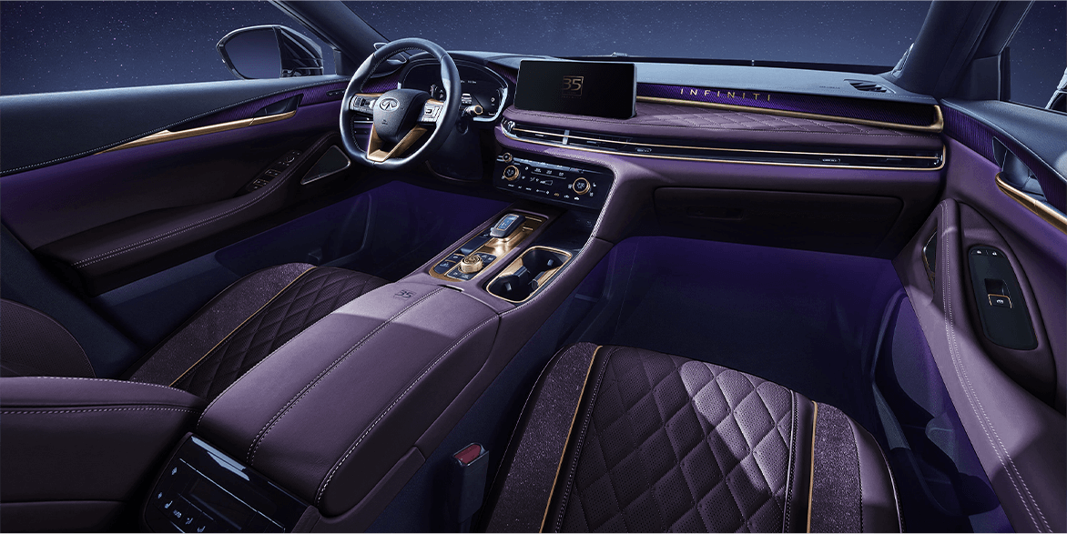 Side profile of the INFINITI SV vehicle